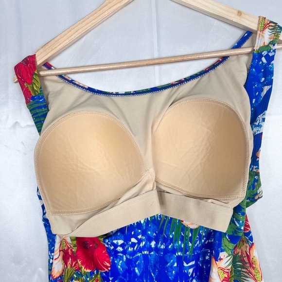 Tankini Top Womens Size Med Red Blue Floral Padded Built In Bra size Med - Picture 6 of 7